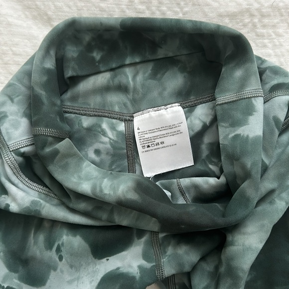 Tie-die Align Leggings 25”, Lululemon, Size 4 - Picture 5 of 5
